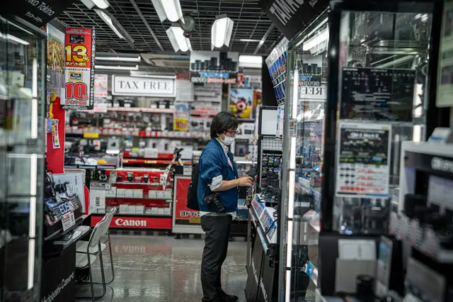 TechNest Electronics storefront
